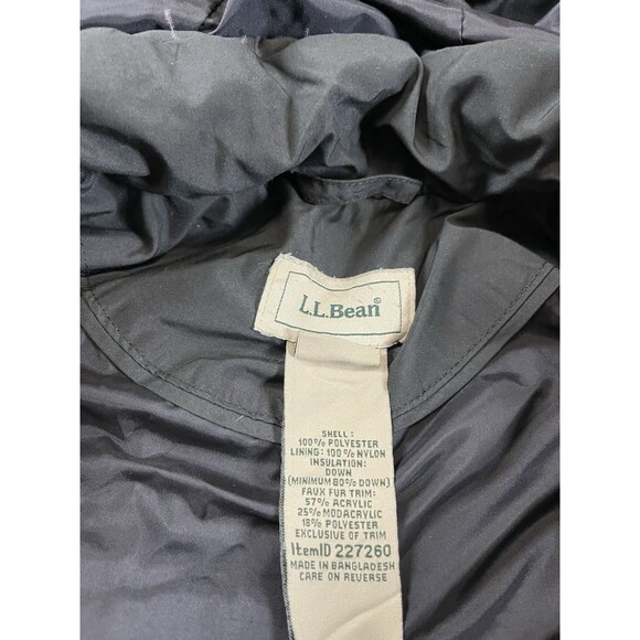 L.L. Bean Coat Women’s Size XS Long Down Insulated Puffer Faux Fur Hood READ - Picture 5 of 10